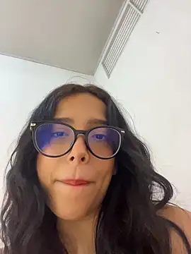 milakitti online show from June 2026 05:32:02 AM