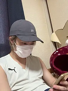 Snapshot of tokage00727 chatting on April 2026 11:10:02 PM tokage00727 online show from April 2026 11:10:02 PM