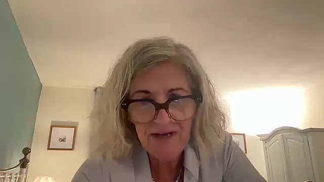 NaughtyMonicaUK online show from April 2026 05:43:02 AM