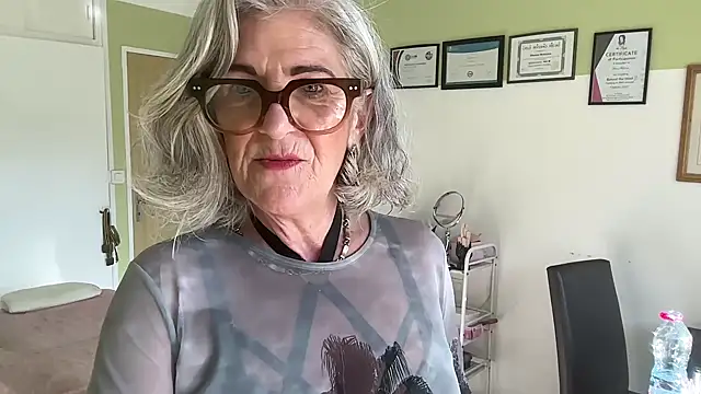 NaughtyMonicaUK online show from May 2026 06:42:01 AM