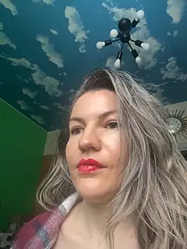 Snapshot of evaprolove chatting on April 2026 09:49:01 AM evaprolove online show from April 2026 09:49:01 AM