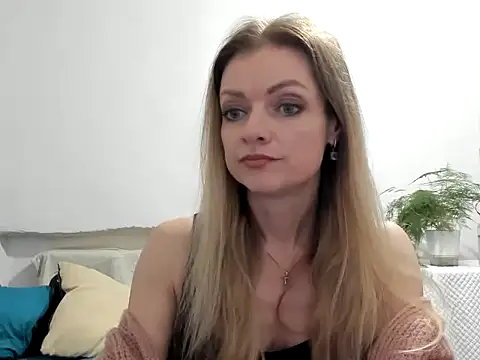 Snapshot of Severina7 chatting on June 2026 08:31:02 PM Severina7 online show from June 2026 08:31:02 PM