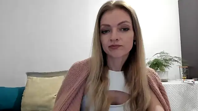 Snapshot of Severina7 chatting on June 2026 06:32:02 PM Severina7 online show from June 2026 06:32:02 PM