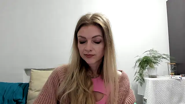 Snapshot of Severina7 chatting on June 2026 08:11:02 PM Severina7 online show from June 2026 08:11:02 PM