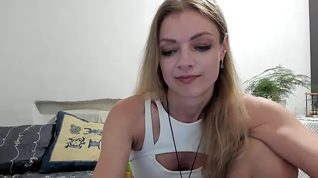Snapshot of Severina7 chatting on July 2026 08:13:01 PM Severina7 online show from July 2026 08:13:01 PM