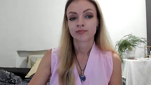 Snapshot of Severina7 chatting on July 2026 05:28:02 PM Severina7 online show from July 2026 05:28:02 PM