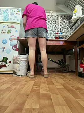 milamisss online show from May 2026 10:00:01 AM