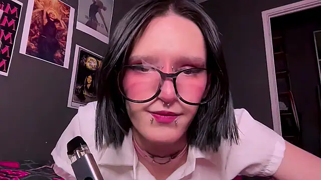 Niky Long online show from April 2026 06:09:02 PM