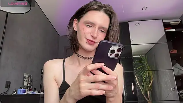 Niky Long online show from July 2026 02:00:01 PM
