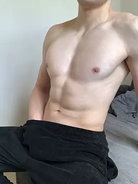 Snapshot of maxence_096 chatting on April 2026 02:13:02 PM maxence 096 online show from April 2026 02:13:02 PM