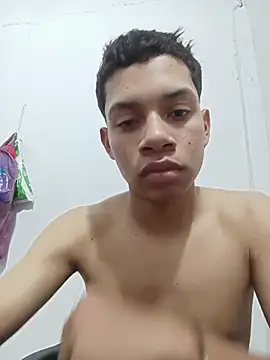 Snapshot of curious_straight_guy chatting on May 2026 02:19:02 AM curious straight guy online show from May 2026 02:19:02 AM