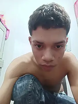 Snapshot of curious_straight_guy chatting on May 2026 01:46:02 AM curious straight guy online show from May 2026 01:46:02 AM