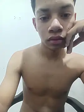 Snapshot of curious_straight_guy chatting on May 2026 02:33:01 PM curious straight guy online show from May 2026 02:33:01 PM