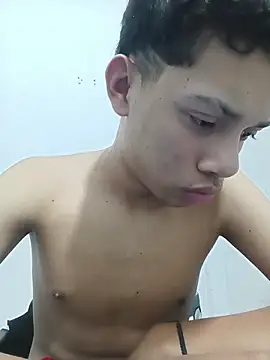 Snapshot of curious_straight_guy chatting on May 2026 03:02:01 AM curious straight guy online show from May 2026 03:02:01 AM