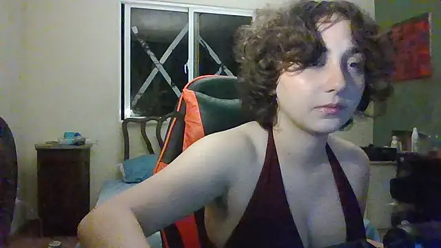 Snapshot of sarah2139 chatting on April 2026 06:08:01 AM sarah2139 online show from April 2026 06:08:01 AM