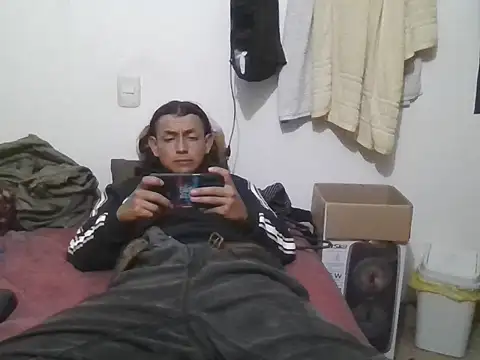 Snapshot of Indiio0 chatting on April 2026 05:03:02 AM Indiio0 online show from April 2026 05:03:02 AM