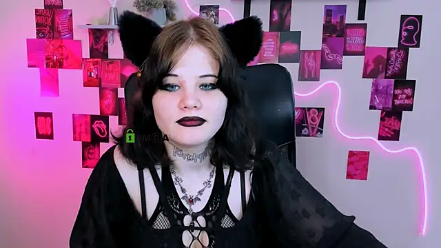 nikki kiss  online show from May 2026 09:16:02 AM