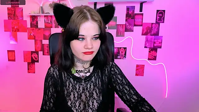 nikki kiss  online show from May 2026 09:17:02 AM