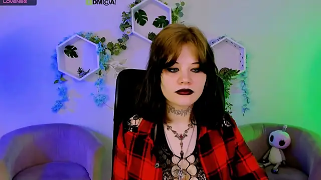 nikki kiss  online show from June 2026 08:28:01 AM
