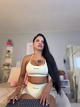 Elara Luxe online show from May 2026 03:19:02 PM
