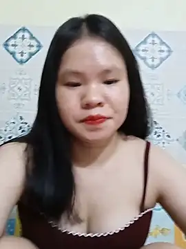 Seraphinahh online show from May 2026 02:02:02 PM