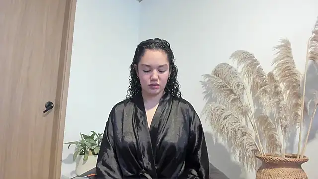 MiaRouseex online show from May 2026 08:57:02 PM