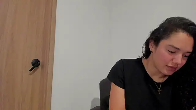 MiaRouseex online show from May 2026 09:45:02 PM