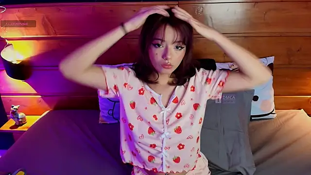 lily reeds online show from July 2026 08:37:01 PM