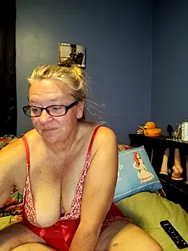 RavensLove online show from May 2026 12:28:02 AM