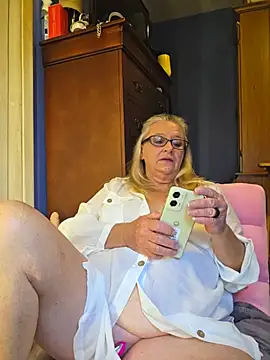 RavensLove online show from July 2026 10:08:02 PM
