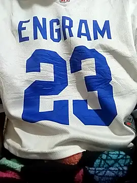 Snapshot of Beverlyswees chatting on April 2026 05:03:02 AM Beverlyswees online show from April 2026 05:03:02 AM