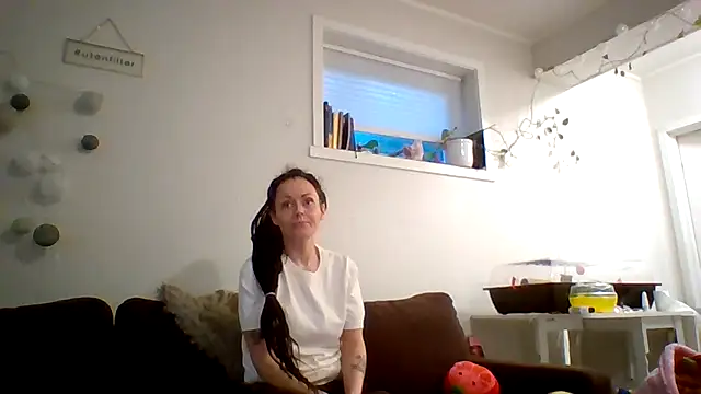 shyhornymommy online show from July 2026 09:49:02 PM