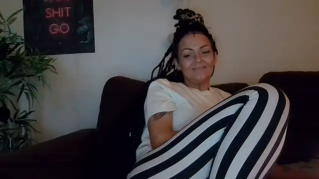 shyhornymommy online show from July 2026 01:08:01 AM