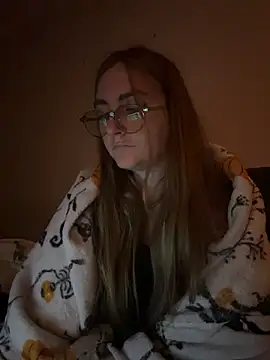 Snapshot of prettykitttty chatting on April 2026 05:54:01 AM prettykitttty online show from April 2026 05:54:01 AM