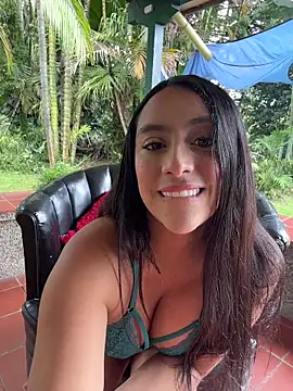 JuliettaGmz online show from June 2026 03:56:02 PM