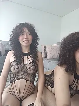 Snapshot of Chloe_and_Violeta chatting on July 2026 09:34:01 PM Chloe and Violeta online show from July 2026 09:34:01 PM
