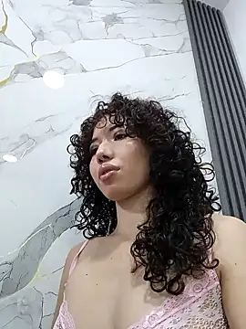 Snapshot of Chloe_and_Violeta chatting on August 2026 01:51:01 AM Chloe and Violeta online show from August 2026 01:51:01 AM