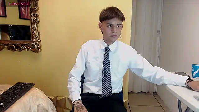 Snapshot of luckk_ chatting on May 2026 05:15:02 AM luckk online show from May 2026 05:15:02 AM