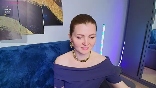 Liza  Evans online show from July 2026 01:45:02 AM