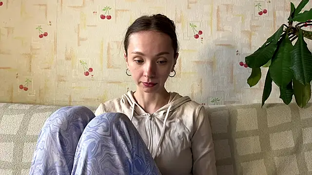 AdriannaBill online show from April 2026 04:33:02 PM