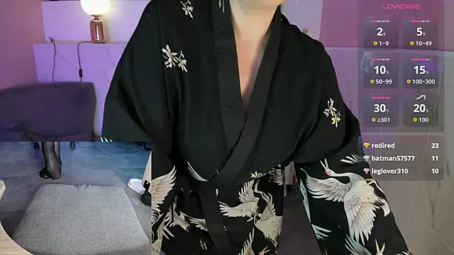 Alexandra Kind online show from May 2026 01:55:01 AM
