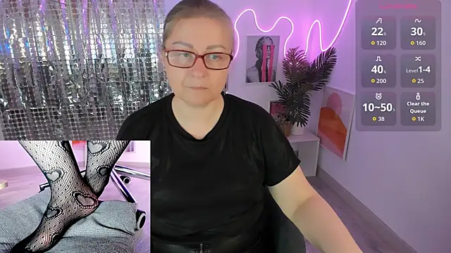 Alexandra Kind online show from May 2026 01:39:01 PM