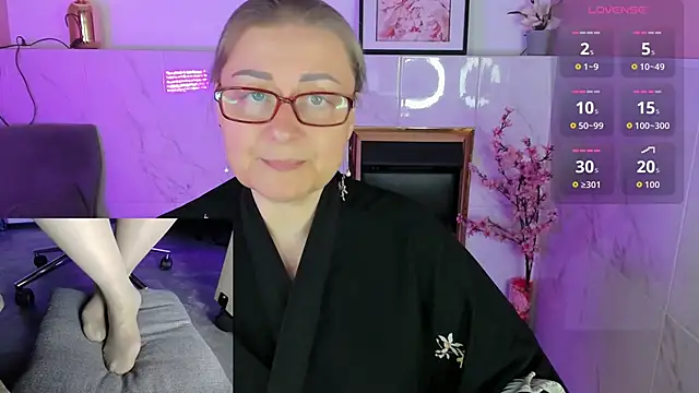 Alexandra Kind online show from May 2026 01:31:01 PM