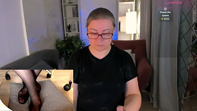 Alexandra Kind online show from May 2026 08:54:02 PM