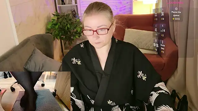 Alexandra Kind online show from June 2026 01:45:02 PM