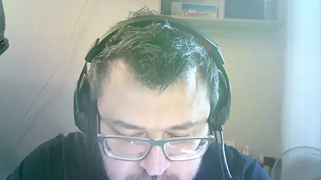 Snapshot of FantastickBombastick chatting on May 2026 02:11:01 PM FantastickBombastick online show from May 2026 02:11:01 PM