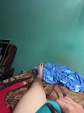 Snapshot of a2xxx chatting on April 2026 05:08:02 PM a2xxx online show from April 2026 05:08:02 PM