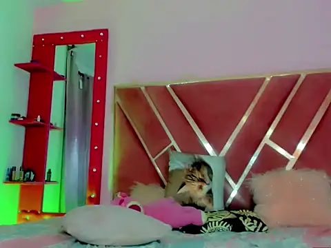 Dollcute  online show from May 2026 11:35:01 PM