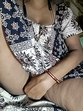 Boudisex69 online show from May 2026 06:04:02 PM