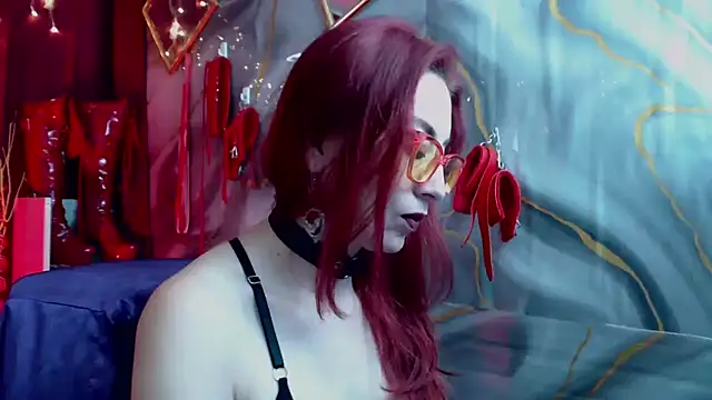 Queenscarlettsecret online show from July 2026 01:02:02 PM